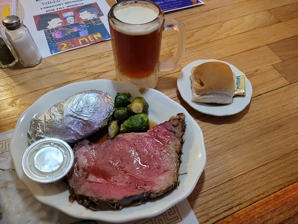 Baked Potato w Butter & Sour Cream